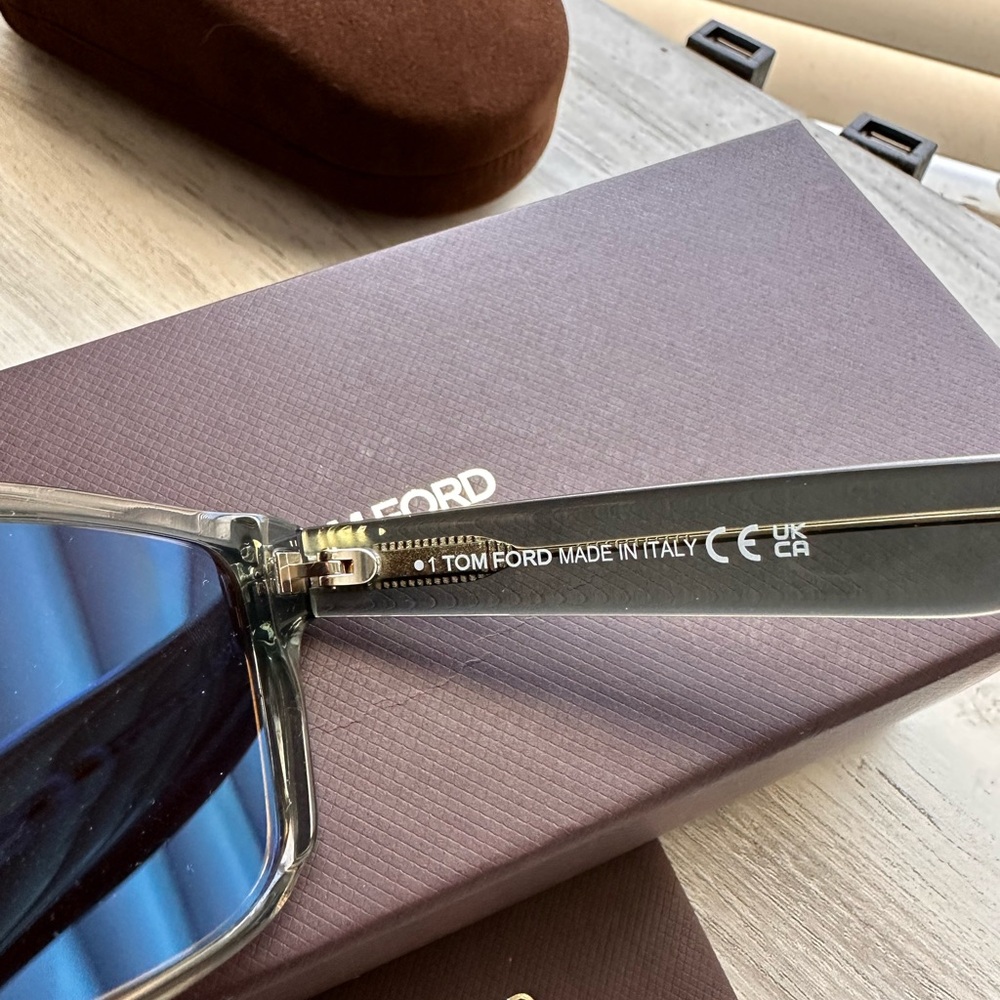 Tom Ford Sunglasses - Picture 8 of 11